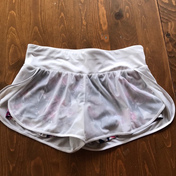 Fabletics Pants - Fabletics shorts Fabletics Pants - Fabletics shorts